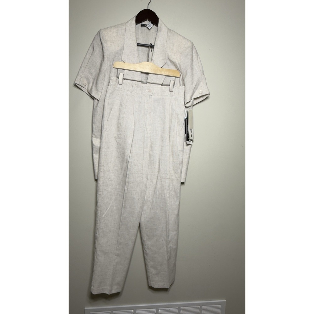 Sag Harbor Petite Beige Pants  Suit Set Short Sleeve Blazer Trousers Sz 10P